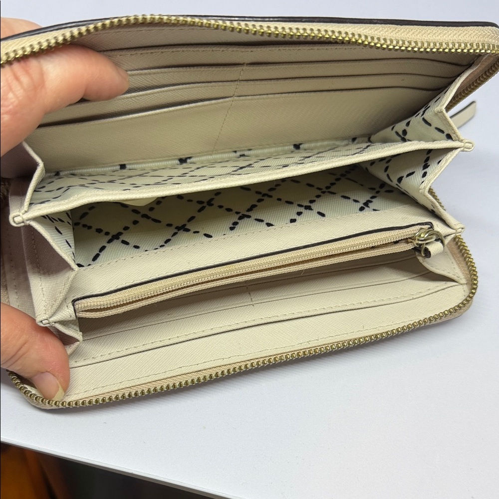 Kate Spade Newbury Lane Neda Zip Around Wallet in durable cross-hatched leather - Picture 7 of 8